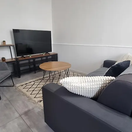 Maison Spacieuse A 35' Paris - 20' Versailles Apartment *