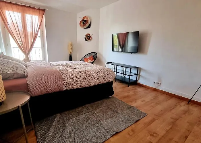 Maison Spacieuse A 35' Paris - 20' Versailles 아파트 *